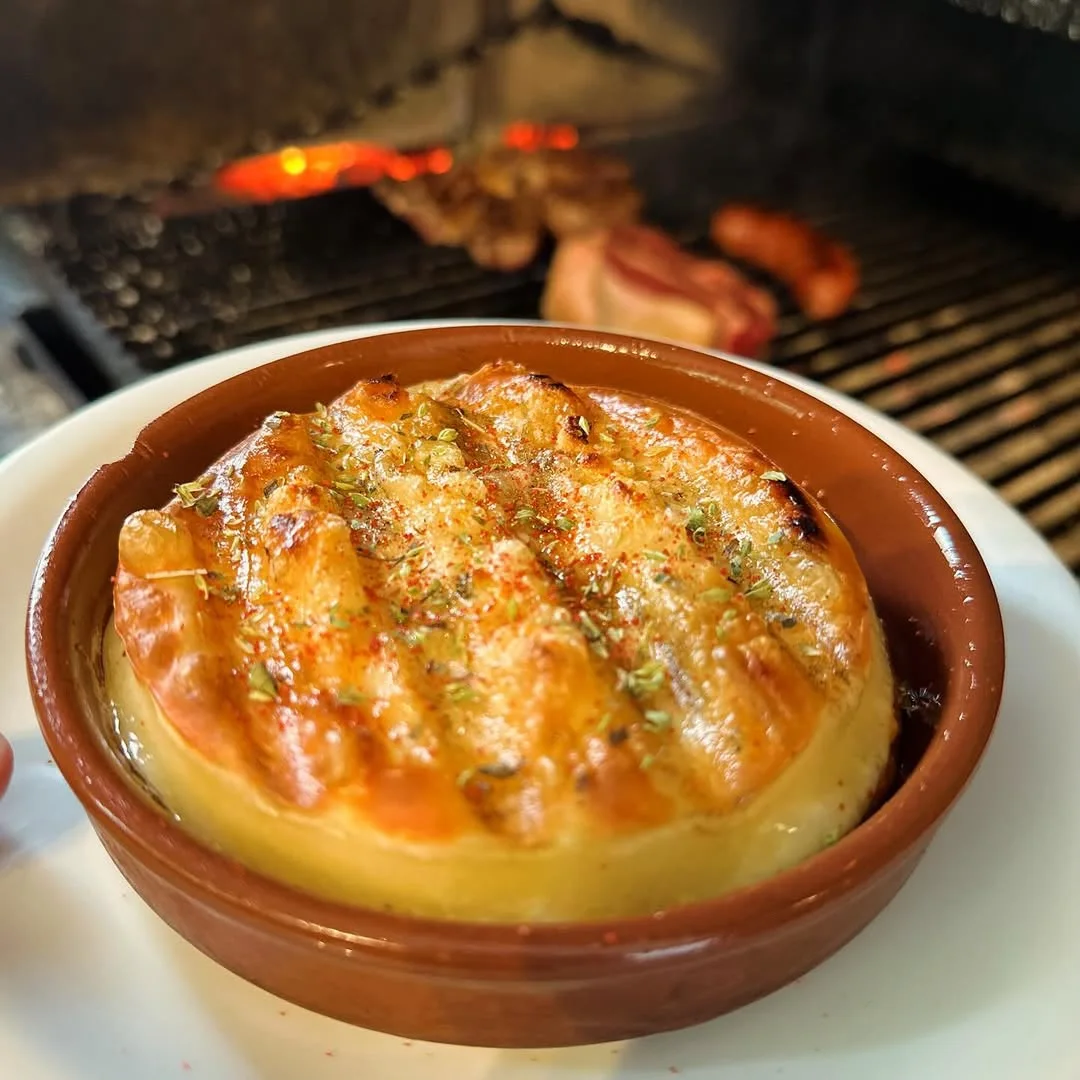 Mollejas gratinadas en cazuela de barro